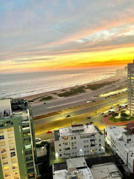 En Torre De Categoría Con Vista Al Mar